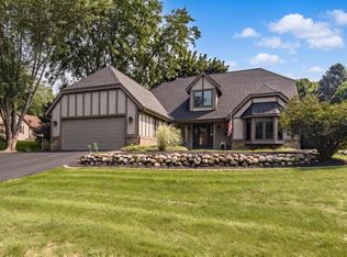 643 Cardiff DRIVE, Hartland, WI 53029