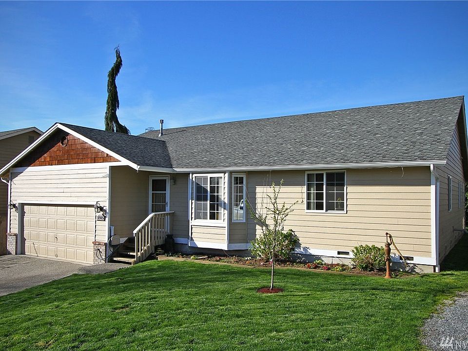 1st image of 1915 Vaughn Ct