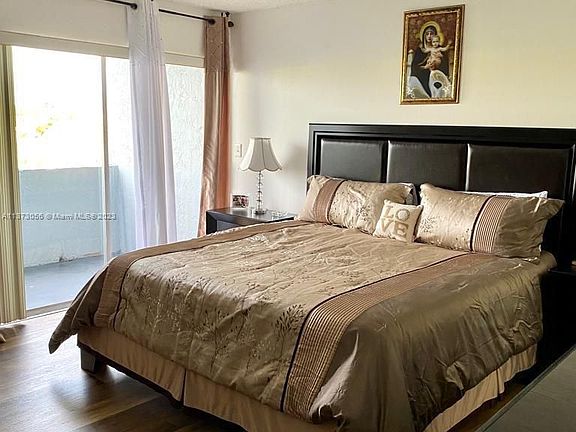4th image of 9363 Fontainebleau Blvd APT H218