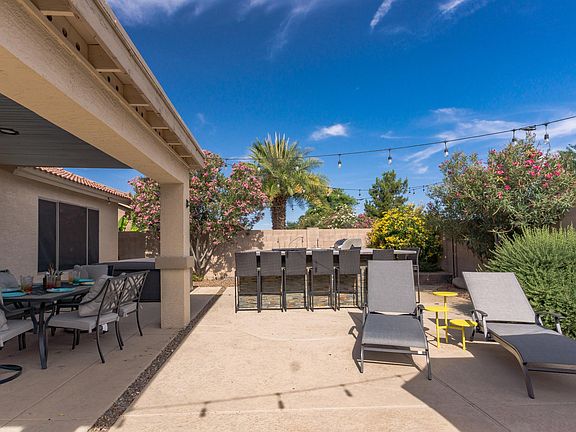 3rd image of 4114 E Somerset Way