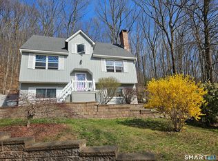 16 Fox Rd, Plainville, CT 06062