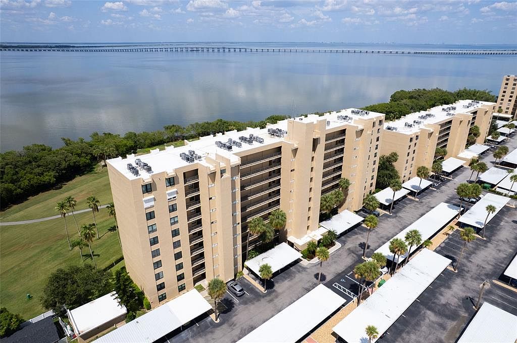 2618 COVE CAY DRIVE #702 — Cove Cay Country Club