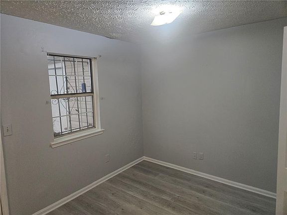 4th image of 7233 Crestside Dr