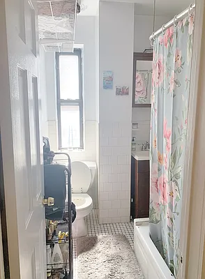 Rented by Julianna Realty Corp | media 10