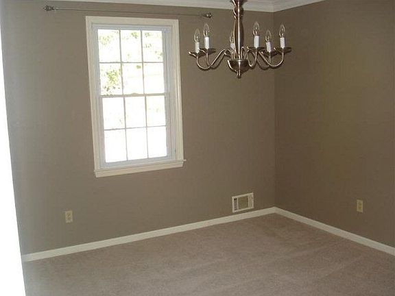 5th image of 4508 Glennwood Dr
