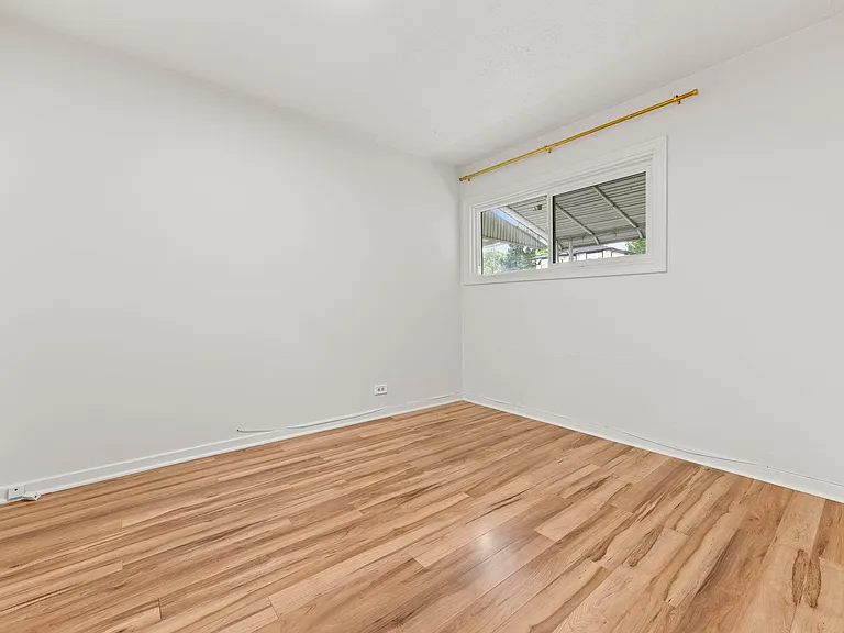 4736 Knight St — Photo 3