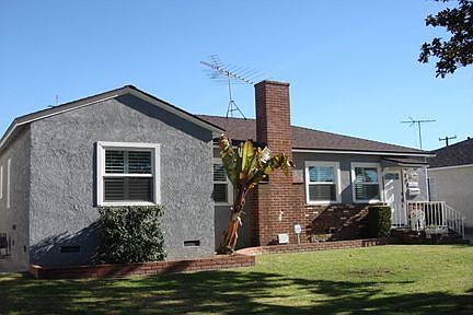 2nd image of 1028 S Vega St