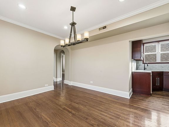 5th image of 2303 W Winona St #2E