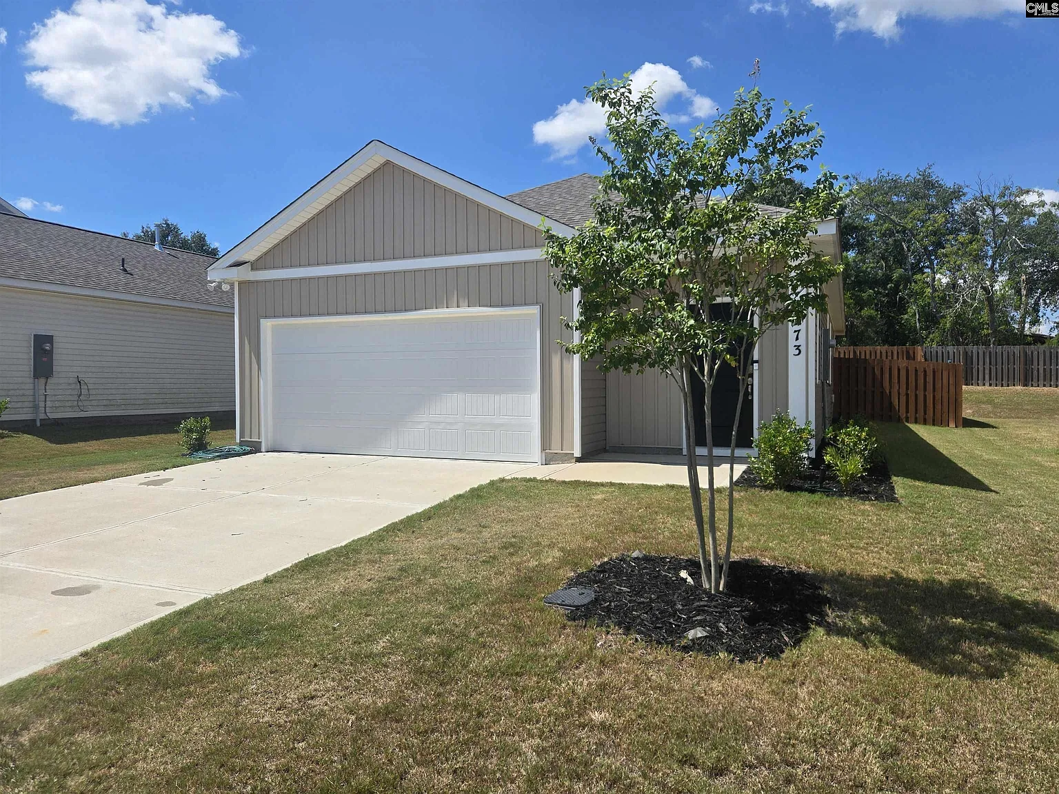 3 bed, 1257 sqft, $2,100 — Photo 2