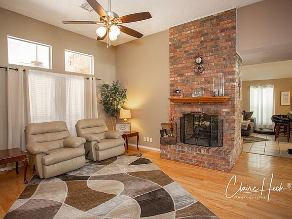 2nd image of 3501 Pinemont Dr