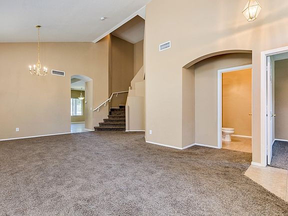 4th image of 1240 W Beacon Ct
