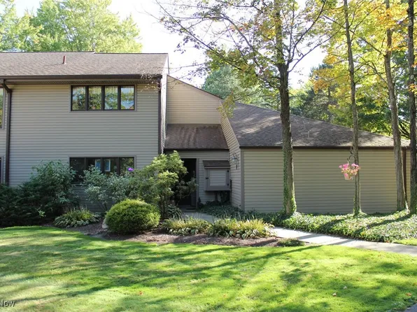 16595 Wren Rd #5F, Chagrin Falls, OH 44023