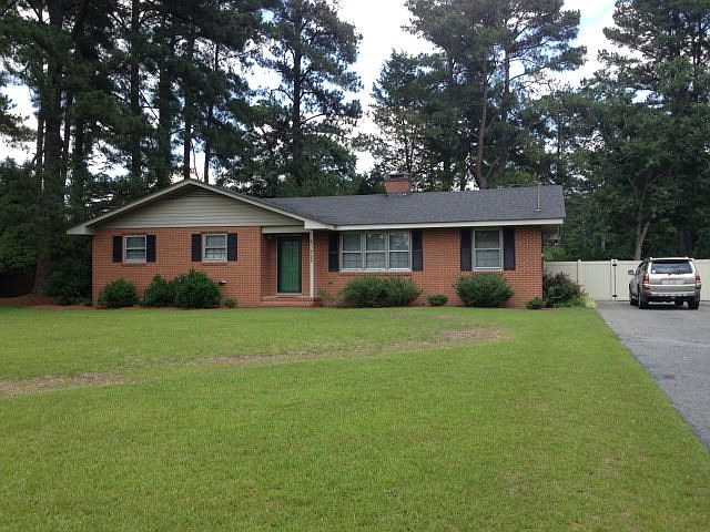 1st image of 700 E Forest Hill Dr