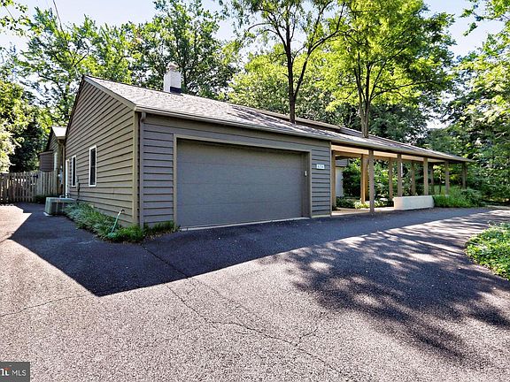 3rd image of 6154 Beachway Dr