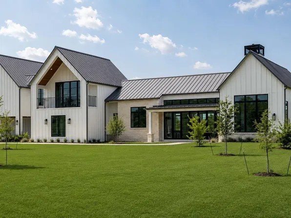130 Round Top Farms Dr, Round Top, TX 78954
