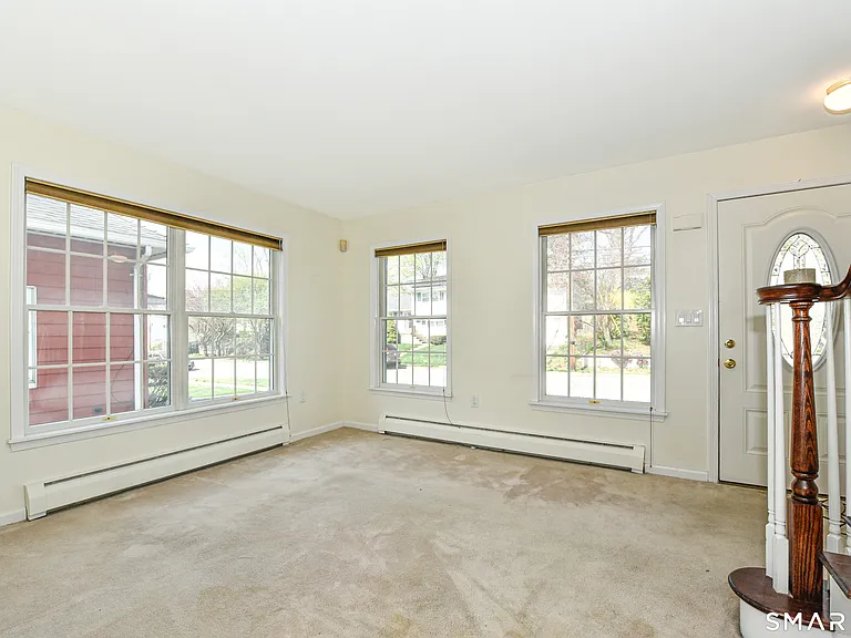 5 Moody Ave — Photo 12