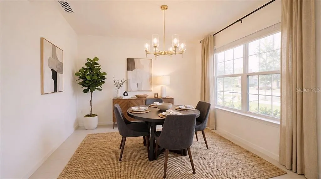 4 bed, 2.5 bath, 2612 sqft, $2,800 — Photo 3