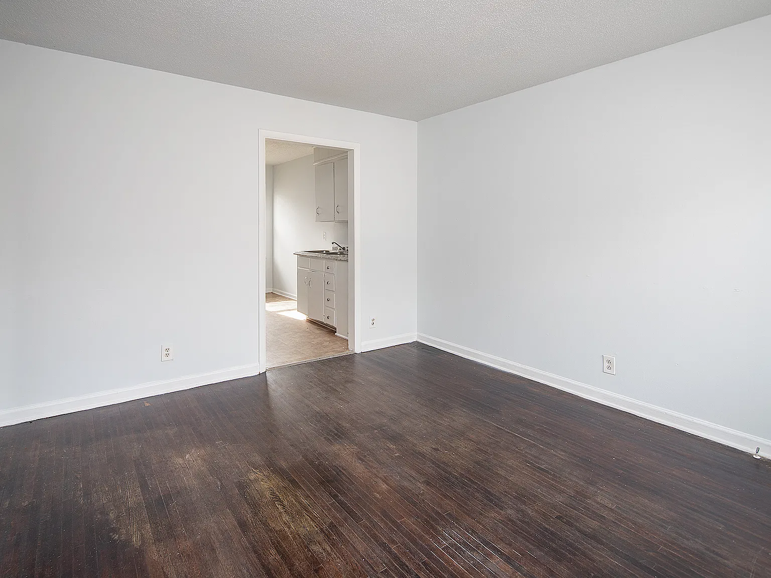 5228 Clearmont Ave — Photo 2