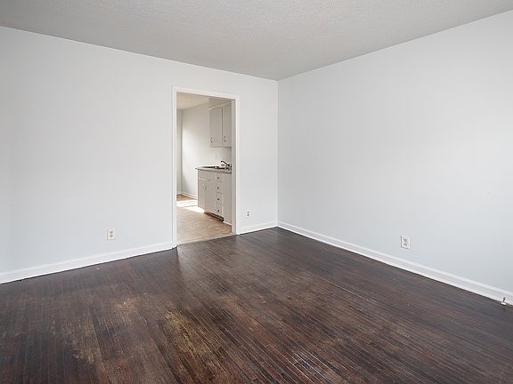 2nd image of 3112 Girard Ct APT 2