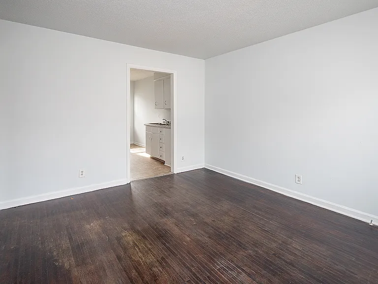 5228 Clearmont Ave #4 — Photo 2