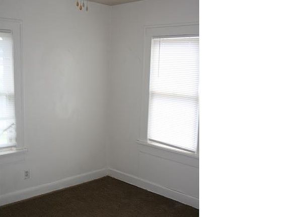 4th image of 110 S Mississippi St