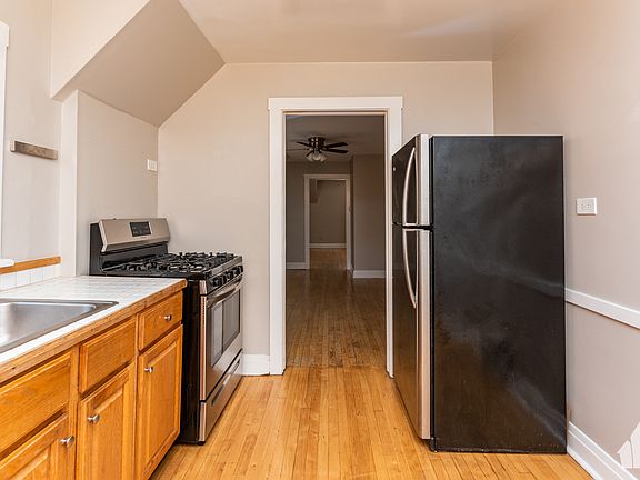 5th image of 4153 N Whipple St #2
