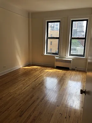 Rented by Roger Benayoun, LREB | media 16