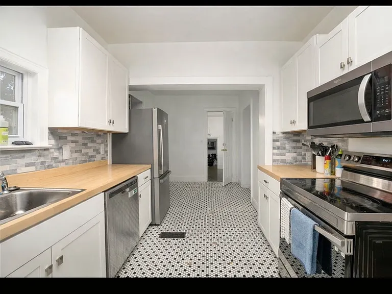 1254 SW 9th Rd — Photo 8