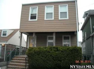 9-45 120th St, College Point, NY 11356