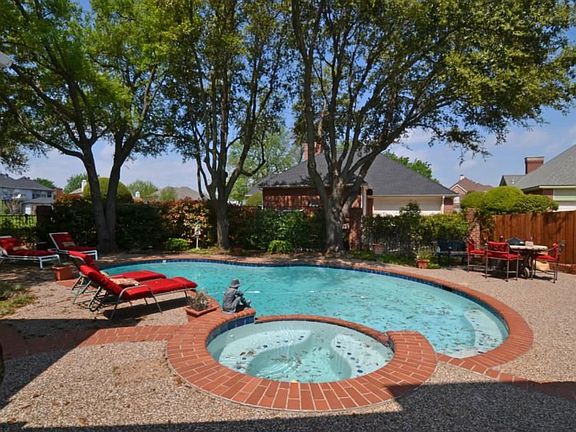 2nd image of 3617 Dumond Pl