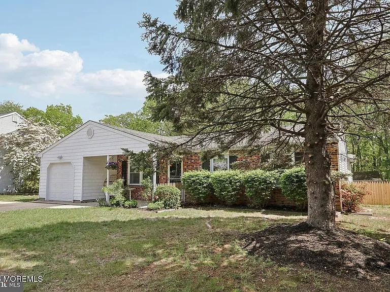 14 Virginia Dr — Photo 14