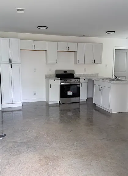 803 Goodwyn St — Photo 3
