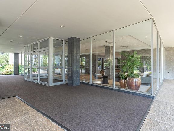 4th image of 2475 Virginia Ave NW #103
