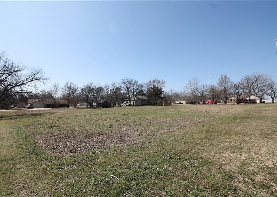 2nd image of 2203 Ellis Dr Lot 10 & 11