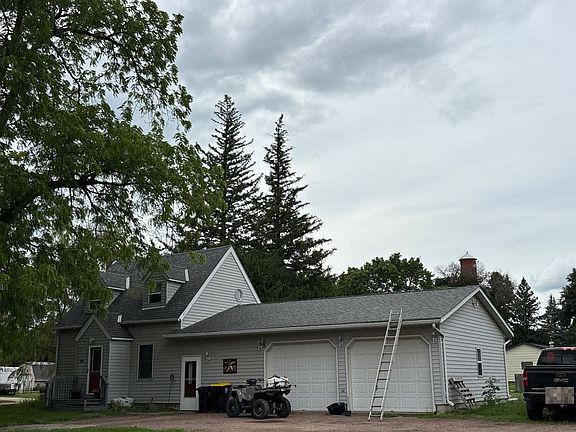 2nd image of 301 E Woodman St