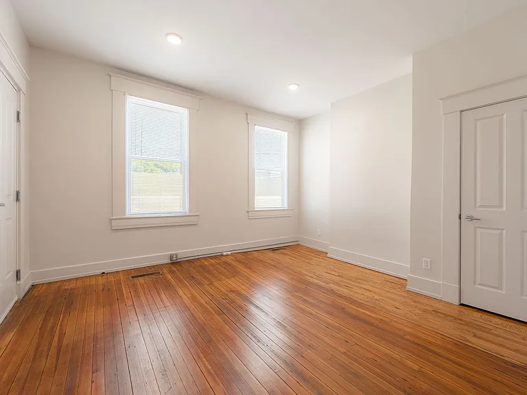 1007 Dayton St — Photo 10