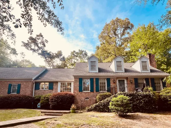 904 Churchill Rd, Walterboro, SC 29488