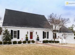 2215 W 65th St, Mission Hills, KS 66208