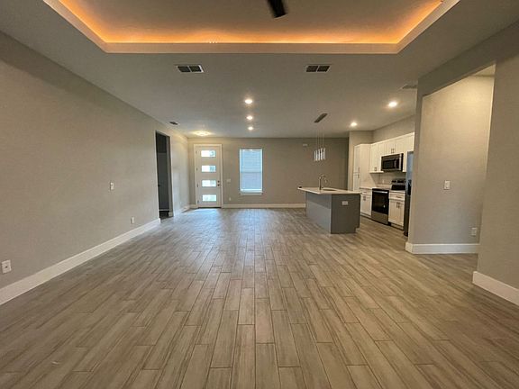 4th image of 229 Hibiscus Ln