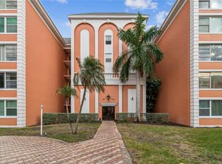 6800 20th Ave N APT 107, Saint Petersburg, FL 33710