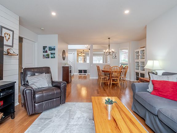 5th image of 31406 Upper Maclure Rd #3