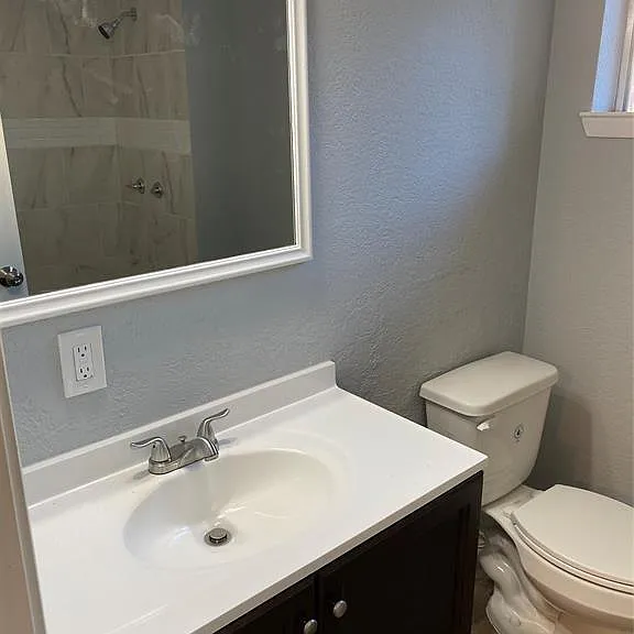 6109 Arthington St — Photo 15