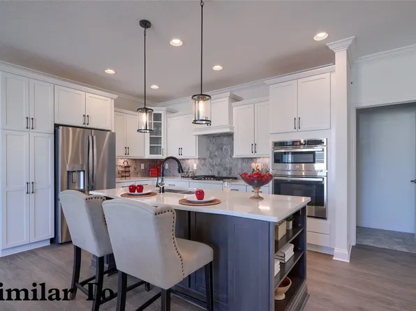 5814 NW 90th St, Johnston, IA 50131