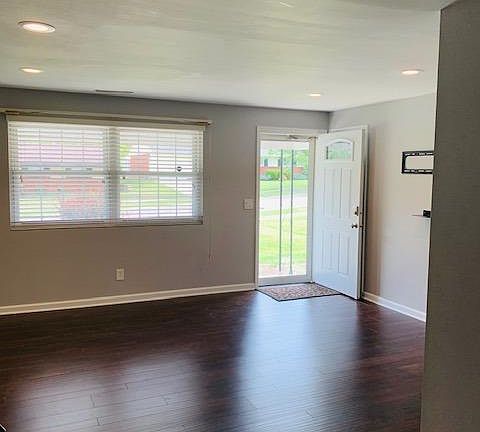 4th image of 257 Kinsman Ct