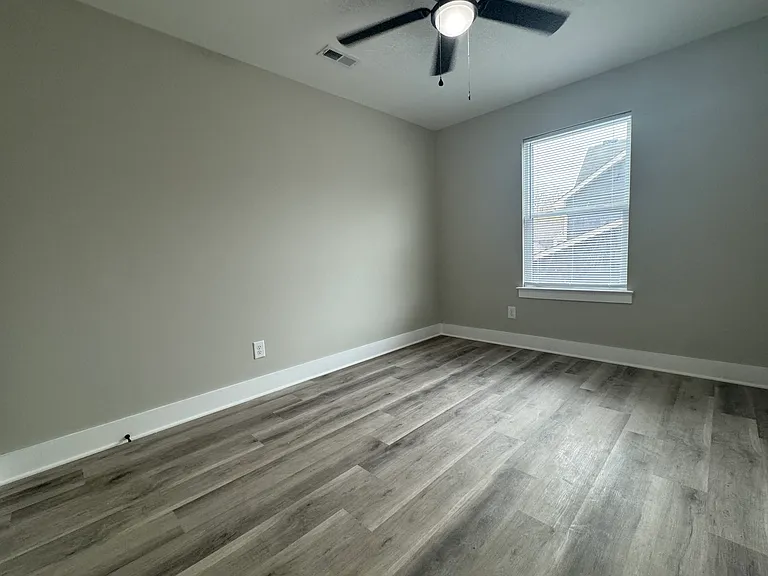 108 Woodstone Ln — Photo 6
