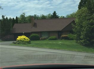 121 Pinkerton Dr, Beaver, PA 15009