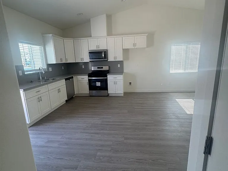 9806 Krista Vineyard Way — Photo 11
