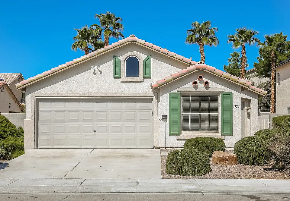1922 Desert Sage Ave