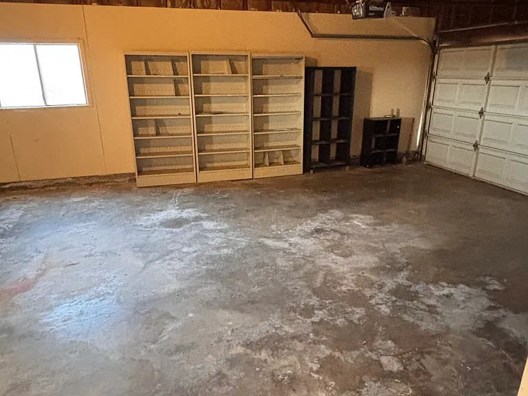 10449 Pioneer Ave — Photo 22