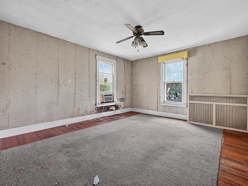 19th image of 336 Sunnyside Ave